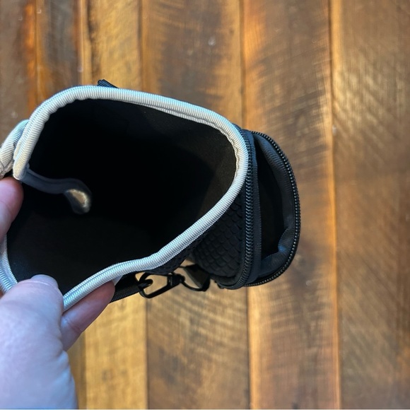 WATER BOTTLE HOLDER FOR 40 oz STANLEY CUP WITH PHONE AND ACCESSORIES PURSE - Picture 5 of 6